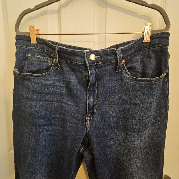 Universal Thread High Rise Slim Straight Jeans Size 18 Dark Denim Wash - Picture 3 of 12